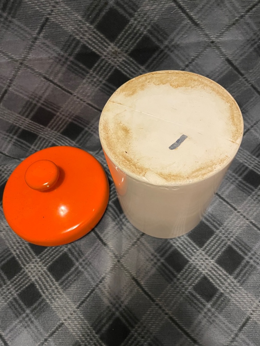 1970s Ceramic Cookie Canister with Orange Lid - Picture 8 of 9